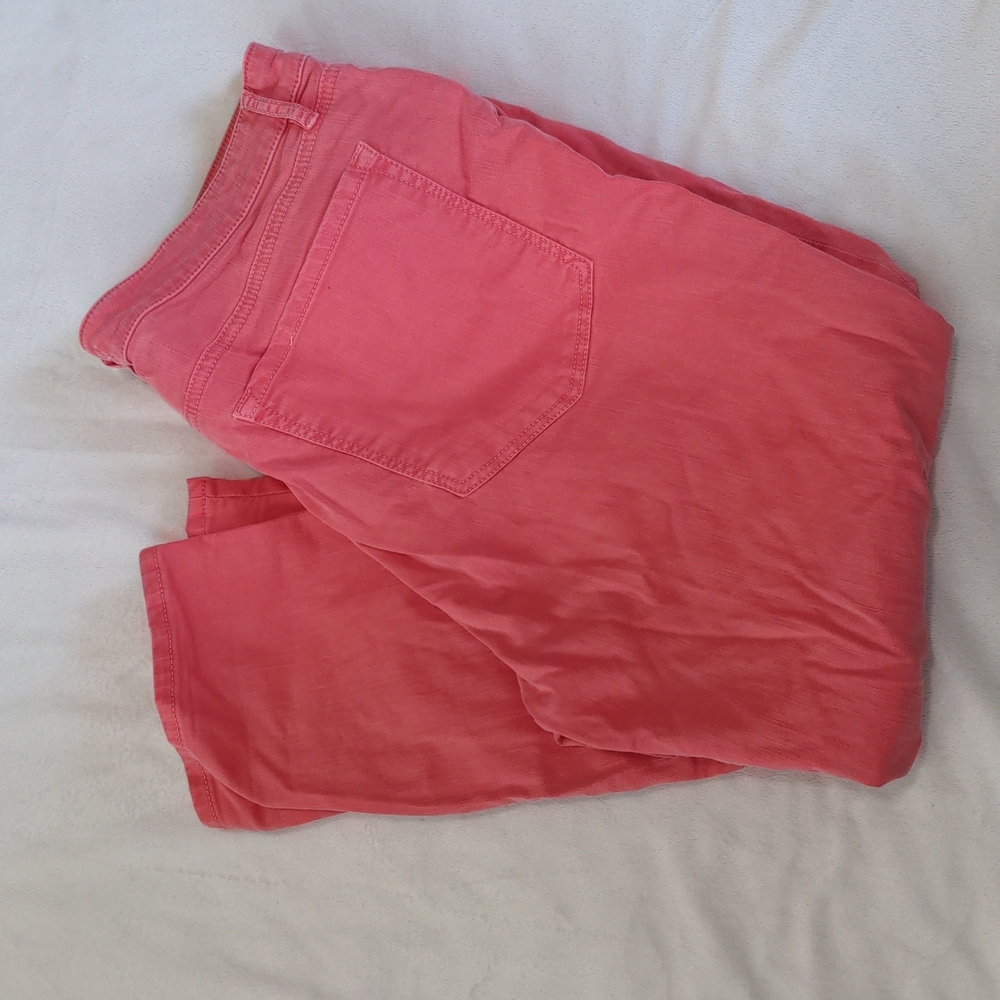 LOFT Coral Cropped Pants
